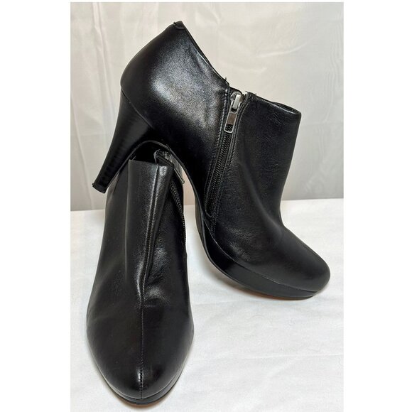EUC - BANDOLINO Black Leather Platform Ankle Boots W/Side Zipper - Size 7 1/2W - Picture 1 of 8